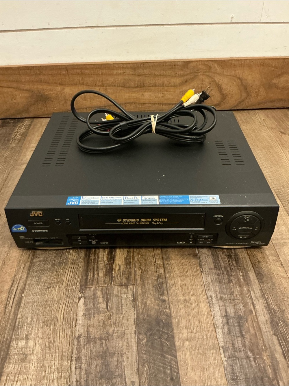 JVC Black HR-DD750U Professional VHS Video Cassette Recorder AV Cable